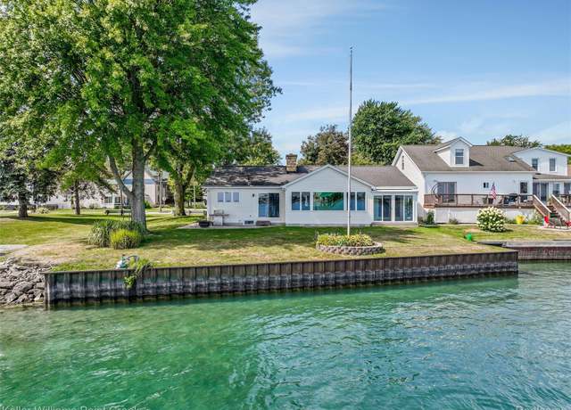 Property at 304 N Market St, Marine City, MI 48039, 3 beds, 2.5 baths