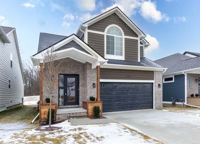 Property at 27602 Maryjane Lane Ln E, Chesterfield, MI 48047, 3 beds, 2.5 baths