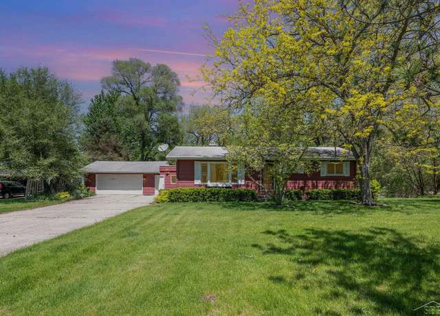 Property at 11420 Lakefield Rd, St Charles, MI 48655, 3 beds, 2 baths