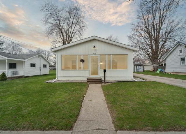 Property at 706 S Church St, St Johns, MI 48879, 2 beds, 1 bath