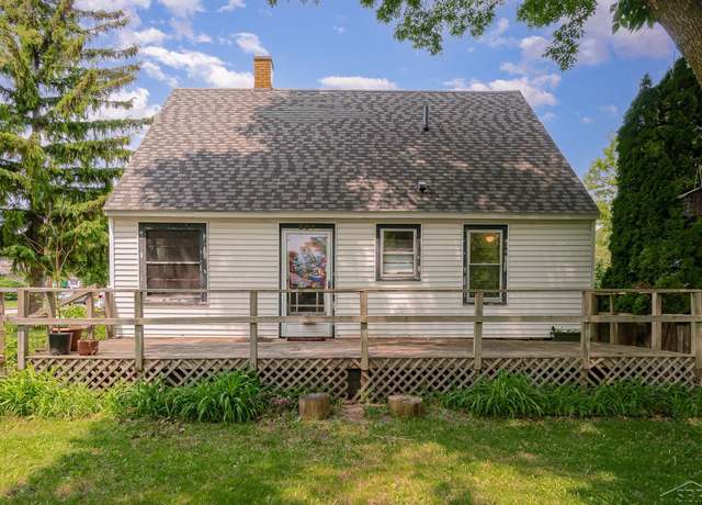 Property at 201 Kirby St, Bay City, MI 48706, 3 beds, 1 bath