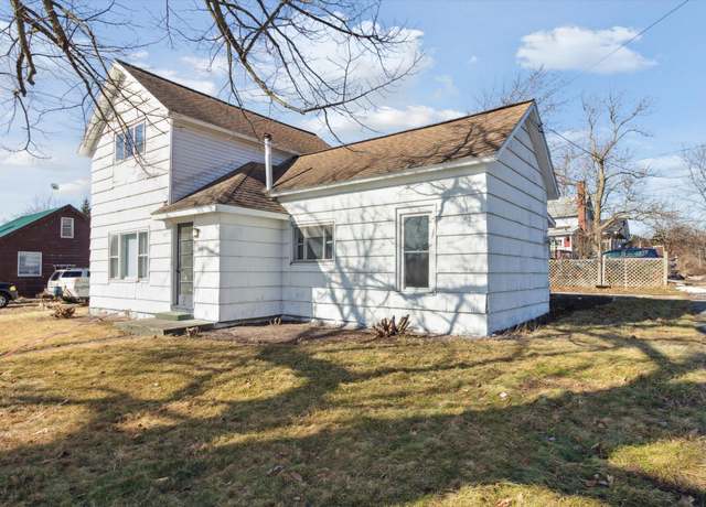 Property at 225 E Home St, Edmore, MI 48829, 3 beds, 1 bath