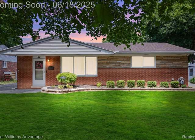 Property at 37862 Parkhurst St, Livonia, MI 48154, 3 beds, 2 baths