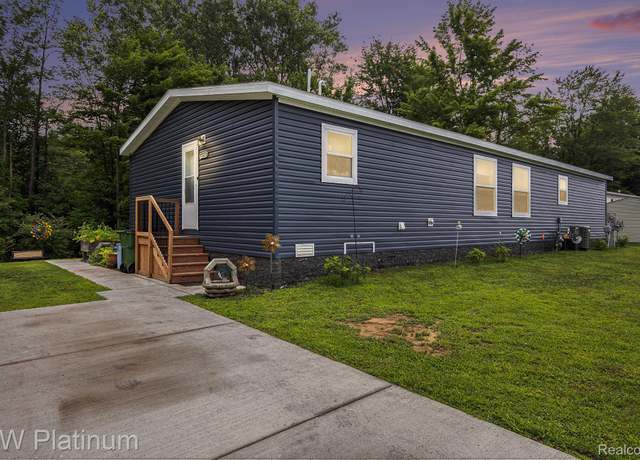 Property at 6154 Birch Creek Ct, Kimball, MI 48704, 4 beds, 2 baths