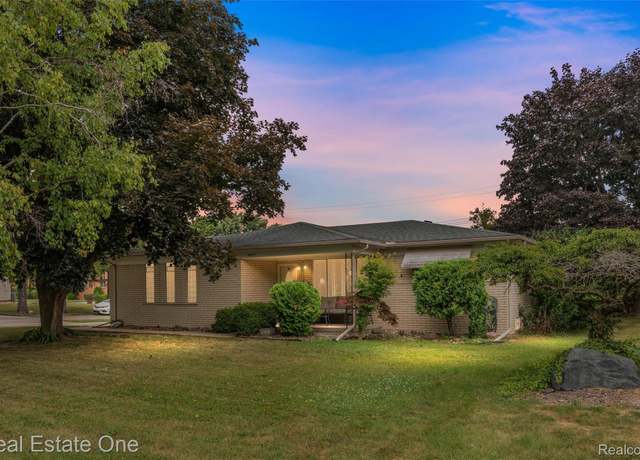 Property at 18917 Monica Dr, Clinton Charter Township, MI 48036, 3 beds, 2 baths