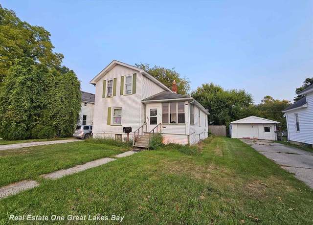 Property at 422 N Woodbridge St, Saginaw, MI 48602, 4 beds, 2 baths