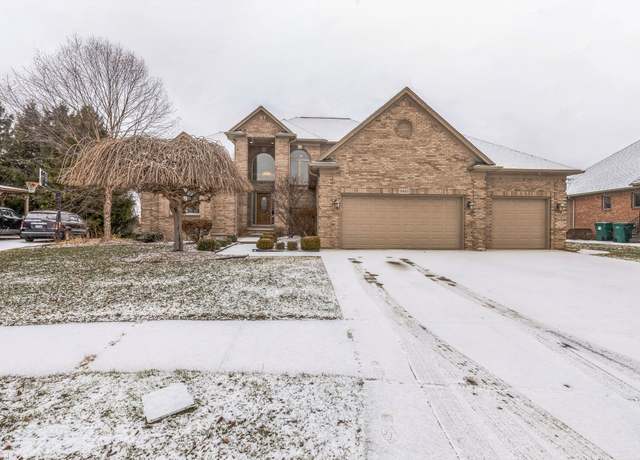 Property at 18833 Riverpark Blvd E, Macomb Twp, MI 48044, 4 beds, 3.5 baths