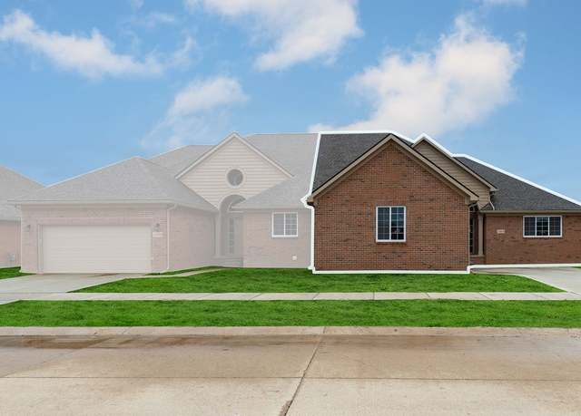 Property at 49681 Manistee Dr #86, Chesterfield, MI 48047, 2 beds, 3 baths