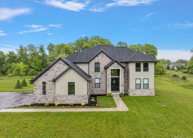 Property at 5344 Birch Dr, Springfield, MI 48350, 4 beds, 3.5 baths
