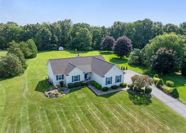 Property at 11121 Home Shore Dr, Pinckney, MI 48169, 4 beds, 2 baths