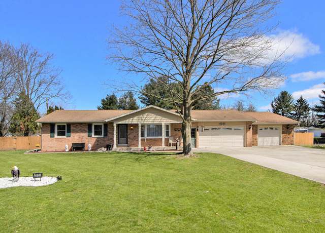 Property at 2530 W G Ave, Kalamazoo, MI 49009, 3 beds, 1.5 baths