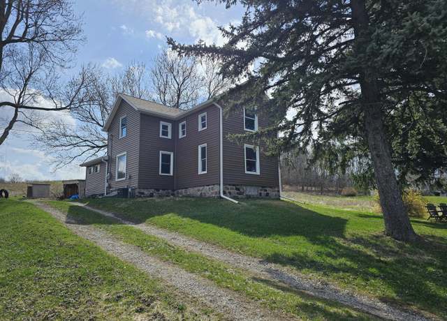 Property at 1046 E Hinchman Rd, Berrien Springs, MI 49103, 3 beds, 2 baths