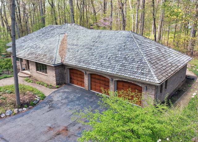 Property at 4352 Fenton Rd, Hartland, MI 48353, 4 beds, 3 baths