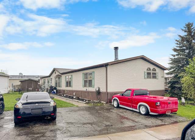 Property at 9080 Greentree Dr, Newport, MI 48166, 4 beds, 2 baths