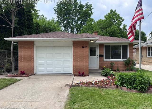 Property at 1813 Oxford St, Saginaw, MI 48602, 2 beds, 1 bath