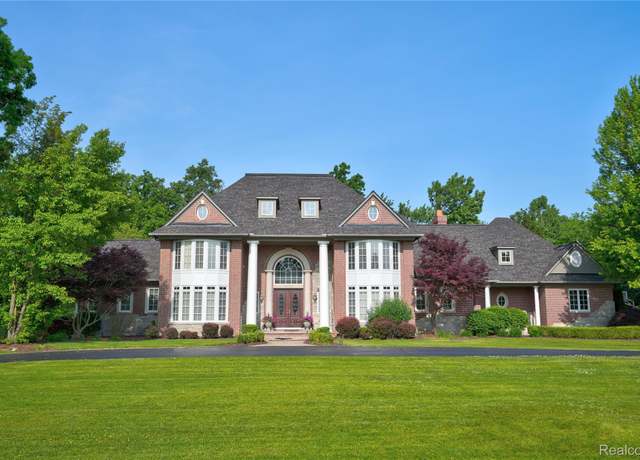 Property at 8356 Misty Meadows Mdws, Grand Blanc, MI 48439, 5 beds, 5 baths