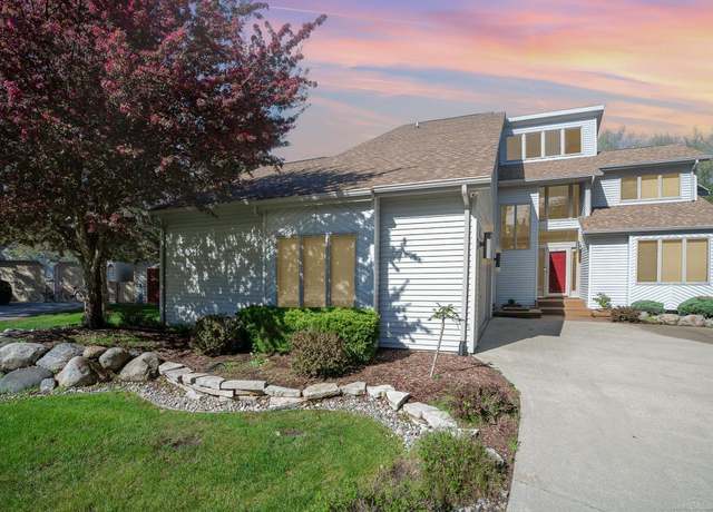 Property at 118 Harbor Ct, Houghton Lake, MI 48629, 4 beds, 3 baths