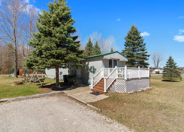 Property at 2544 Hansel Rd, Standish, MI 48658, 2 beds, 1 bath