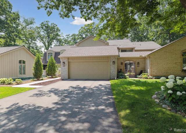 Property at 1105 Ivyglen Cir, Bloomfield Hills, MI 48304, 3 beds, 3.5 baths