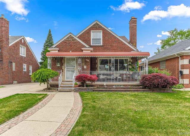 Property at 5835 Oakman Blvd, Dearborn, MI 48126, 4 beds, 3 baths