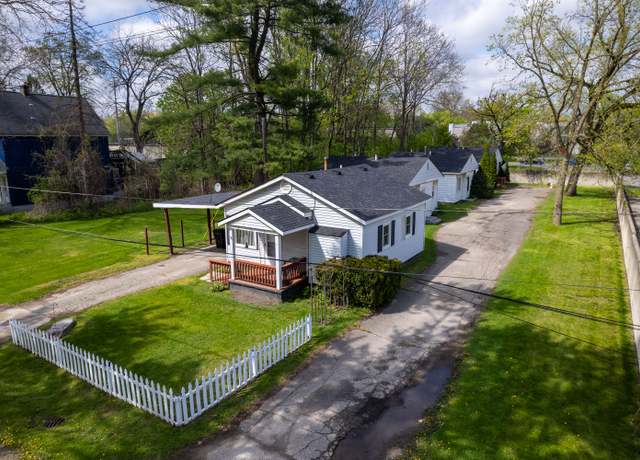 Property at 28532 Grayling Ave, Farmington Hills, MI 48336, 8 beds, 4 baths