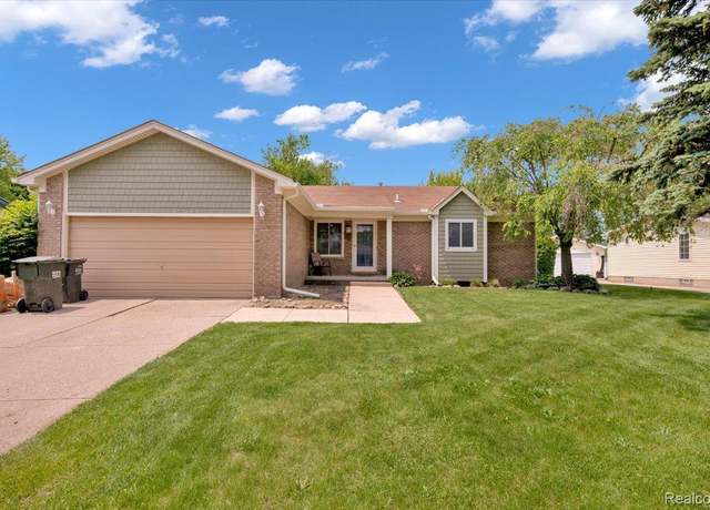Property at 1490 Parke St, Rochester Hills, MI 48307, 3 beds, 1.5 baths