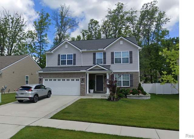 Property at 33640 Birchlawn, Westland, MI 48185, 4 beds, 3.5 baths