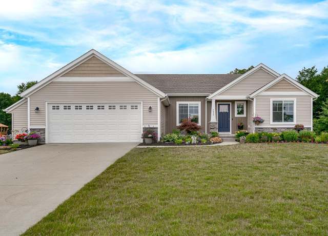 Property at 4626 Eagle Dr, Caledonia, MI 49316, 5 beds, 3 baths