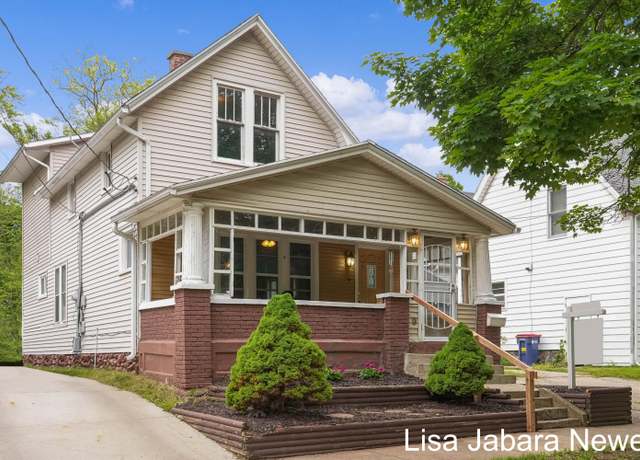Property at 29 Travis St NE, Grand Rapids, MI 49505, 4 beds, 1 bath