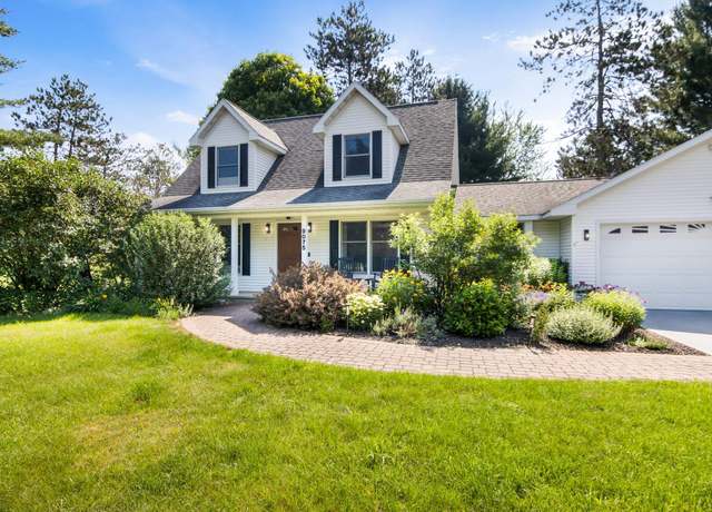 Property at 9075 Windsong Ln, Cadillac, MI 49601, 3 beds, 3.5 baths