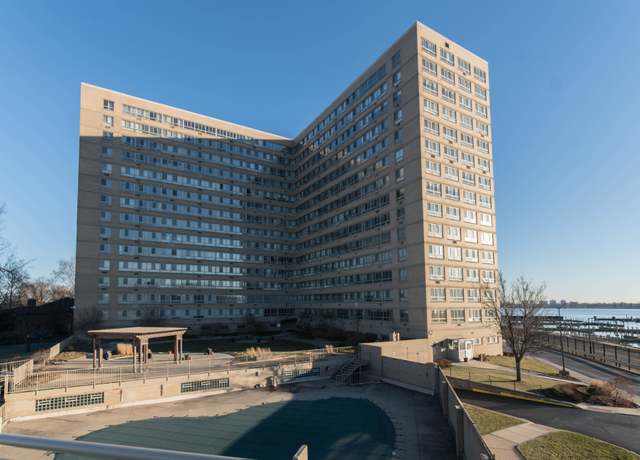Property at 8900 E Jefferson Ave #512, Detroit, MI 48214, 2 beds, 1 bath