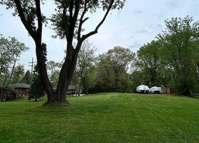 Property at 6980 Hambro St, West Bloomfield, MI 48323