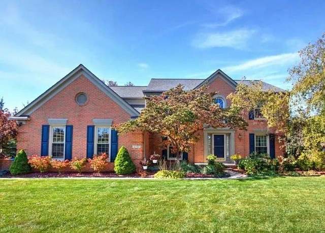 Property at 46740 Club Ct, Canton, MI 48188, 4 beds, 3.5 baths
