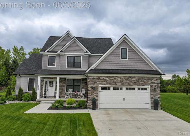 Property at 10466 Cobblestone Blvd, Davison, MI 48423, 3 beds, 2.5 baths