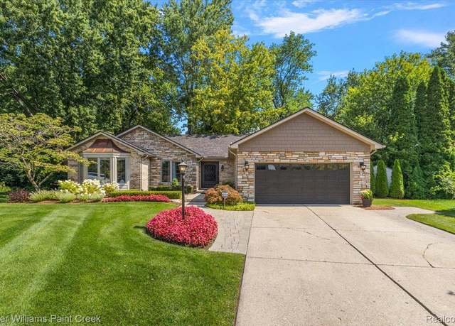 Property at 559 Buttercup Ct, Rochester Hills, MI 48307, 3 beds, 3 baths