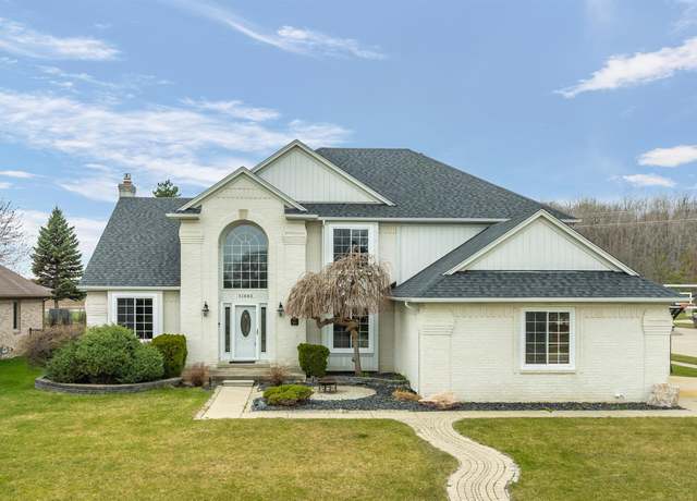 Property at 51883 Emil Dr, Macomb, MI 48042, 4 beds, 2.5 baths