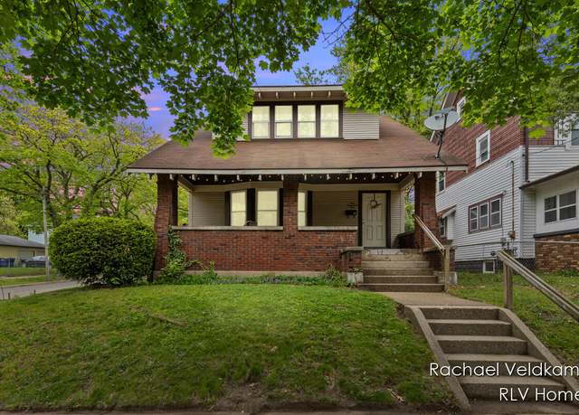 Property at 1001 Prince St SE, Grand Rapids, MI 49507, 4 beds, 1.5 baths