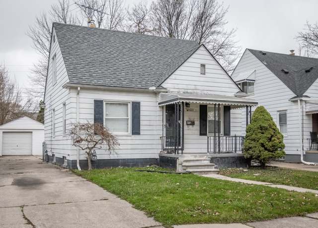 Property at 20220 Kenosha St, Harper Woods, MI 48225, 3 beds, 2 baths