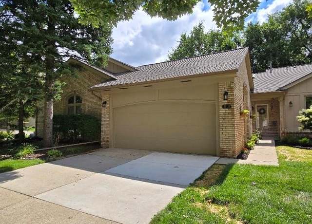 Property at 43103 W Kirkwood Dr, Clinton Charter Township, MI 48038, 3 beds, 2.5 baths