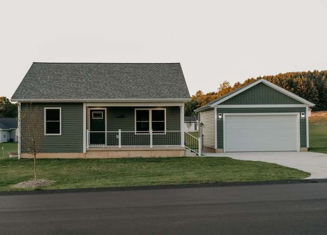 Property at 261 Aspen Hill Dr, Shelby, MI 49455, 4 beds, 2 baths