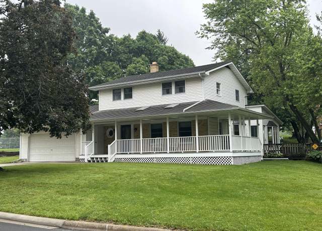 Property at 205 Sunset Dr, Clinton, MI 49236, 4 beds, 2.5 baths