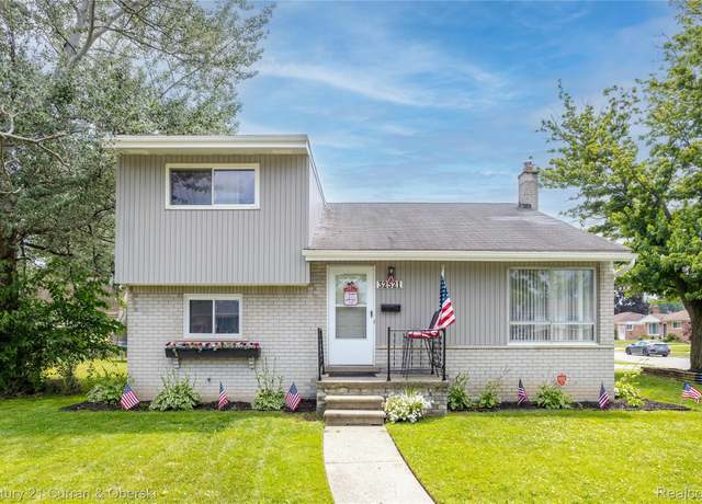 Property at 32521 Dover St, Garden City, MI 48135, 3 beds, 1.5 baths
