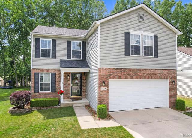 Property at 1029 Primrose Ln, Milan, MI 48160, 3 beds, 2.5 baths