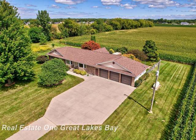 Property at 7266 Mielke Rd, Tittabawassee Township, MI 48623, 3 beds, 2.5 baths