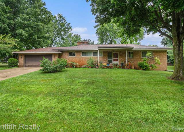 Property at 10933 Culver Rd, Brighton, MI 48114, 3 beds, 2 baths