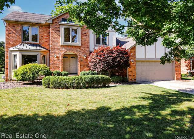 Property at 3377 Charlwood Dr, Rochester Hills, MI 48306, 4 beds, 2.5 baths