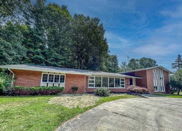Property at 1246 Dyemeadow Ln, Flint Charter Township, MI 48532, 5 beds, 3.5 baths