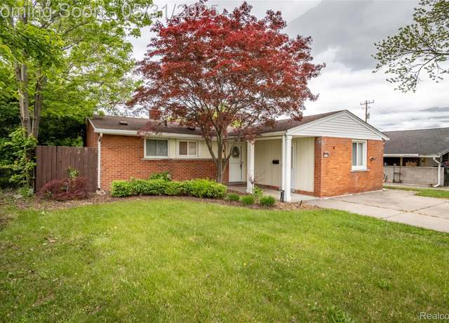 Property at 28940 Garfield St, Roseville, MI 48066, 2 beds, 2 baths