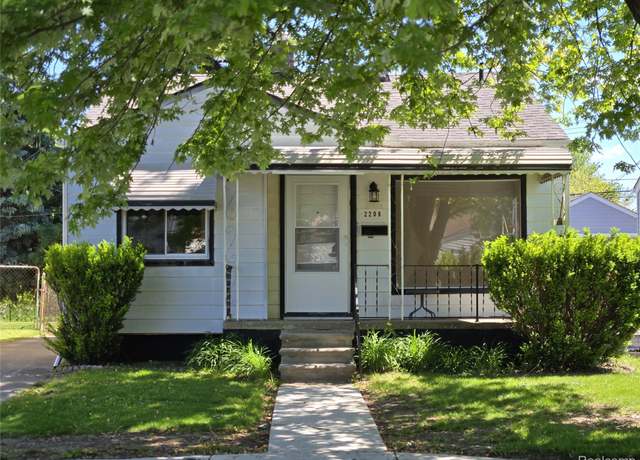 Property at 2208 Detroit Ave, Lincoln Park, MI 48146, 2 beds, 1.5 baths