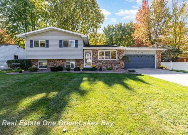 Property at 3818 Jim Dr, Bridgeport, MI 48722, 3 beds, 1.5 baths